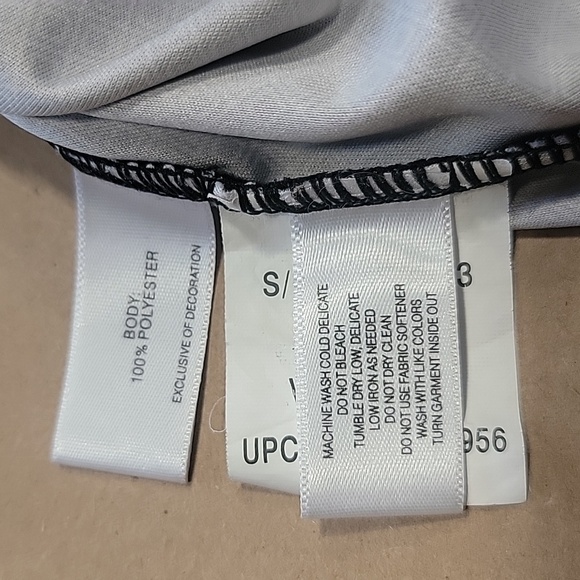 C-BUK (Cutter & Buck) Size M Gray & Black Geometric Pattern Polo Shirt, EUC - Picture 10 of 11